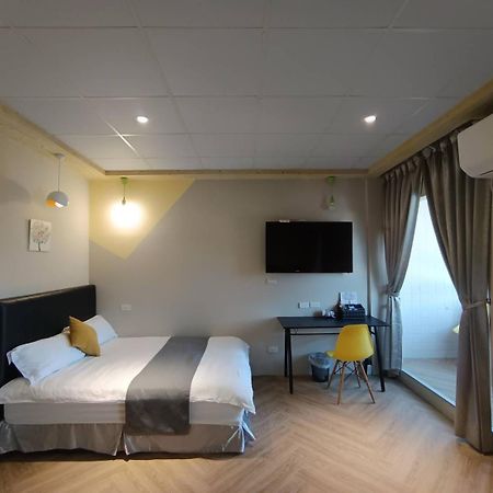 Light Shadow Apartment Budai Екстериор снимка