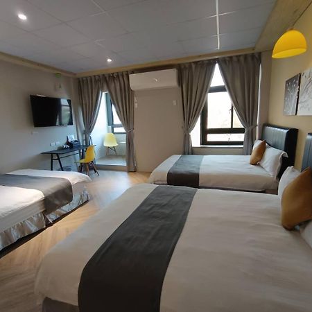 Light Shadow Apartment Budai Екстериор снимка