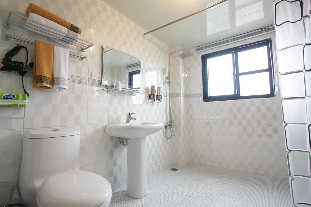 Light Shadow Apartment Budai Екстериор снимка
