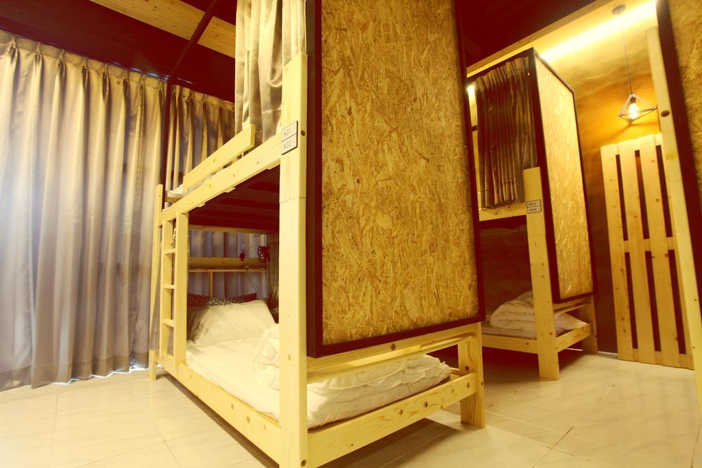 Light Shadow Apartment Budai Екстериор снимка